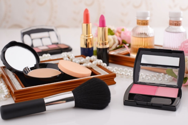 1646818489511665.jpg 化妝品進(jìn)口清關(guān)稅率_副本.jpg